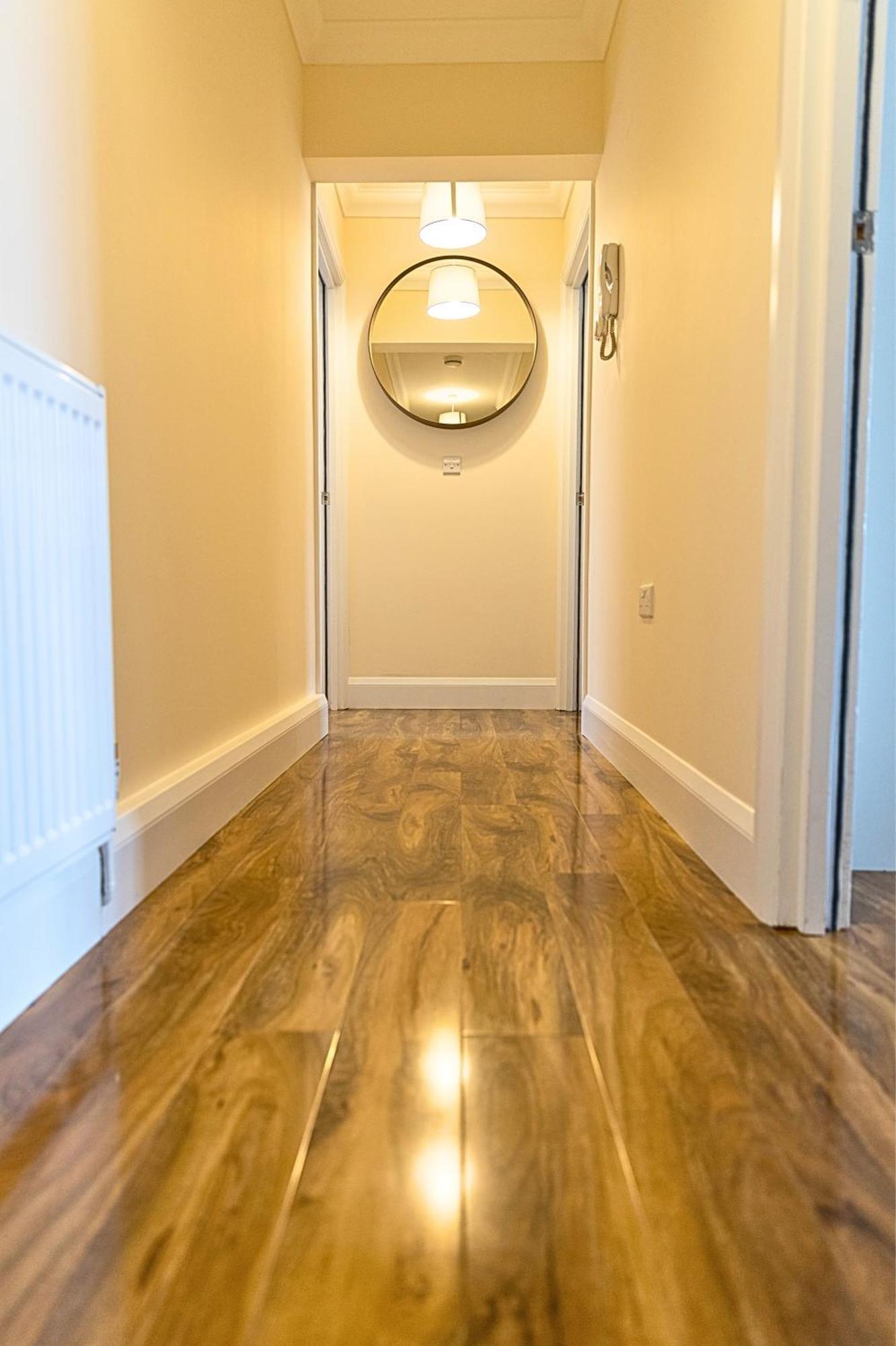 Heathrow Rare Find 2 Bedroom Plus 2 Bathroom Flat - Sleeps 6- Free Parking- Close To Heathrow Terminals-Quiet Development Stanwell Exterior photo